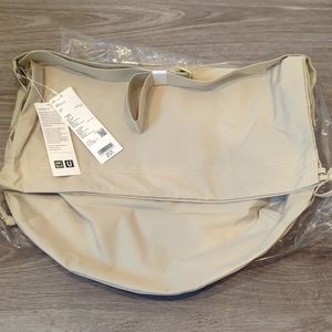 Uniqlo bag beige